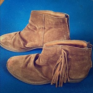 Suede fringe boots